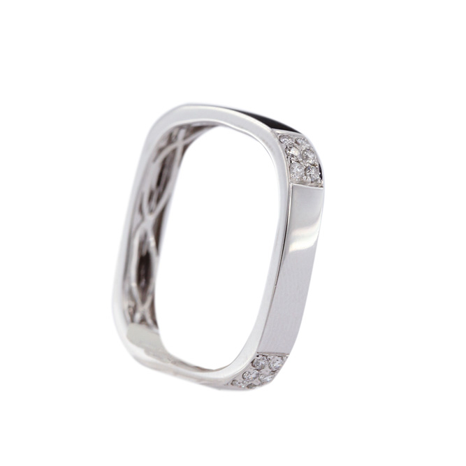 1JDR304 - Diamond Square Ring